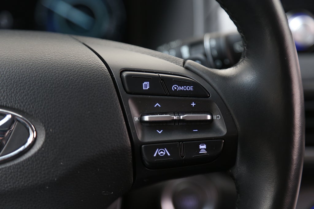 Hyundai Kona 64 kWh Essential 204hk Navi KRELL Dragkrok 2021