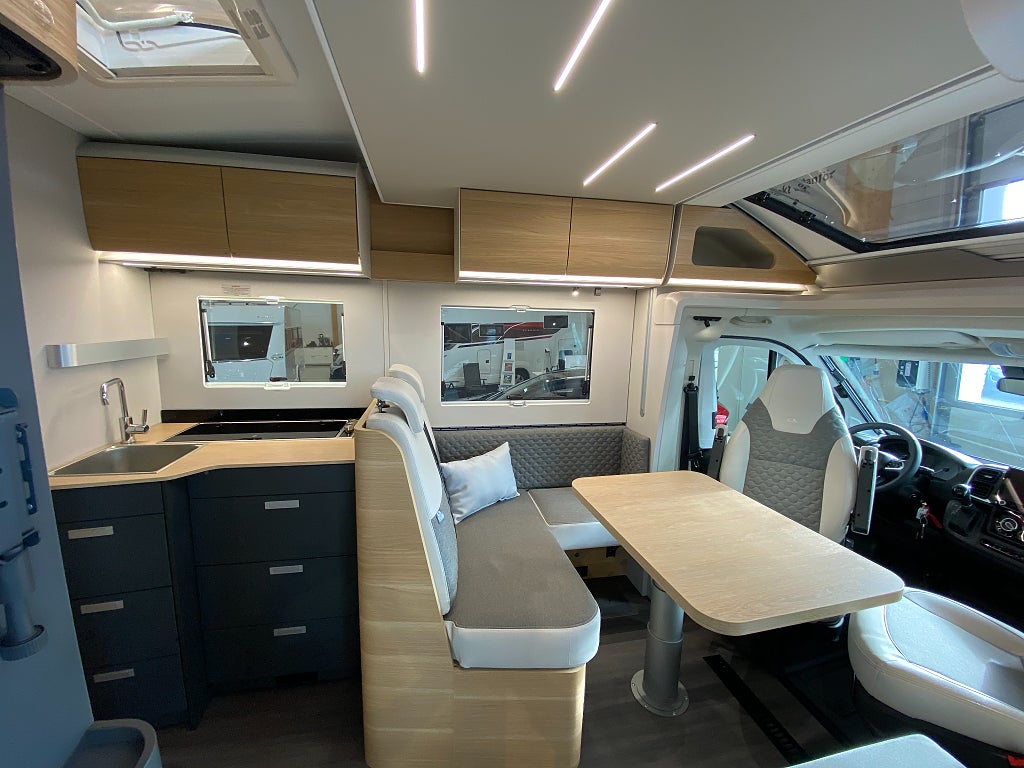Adria Matrix 670 SL 60 Y / Vårmässa 20–22 mars – Påfyllt lager! - Adria