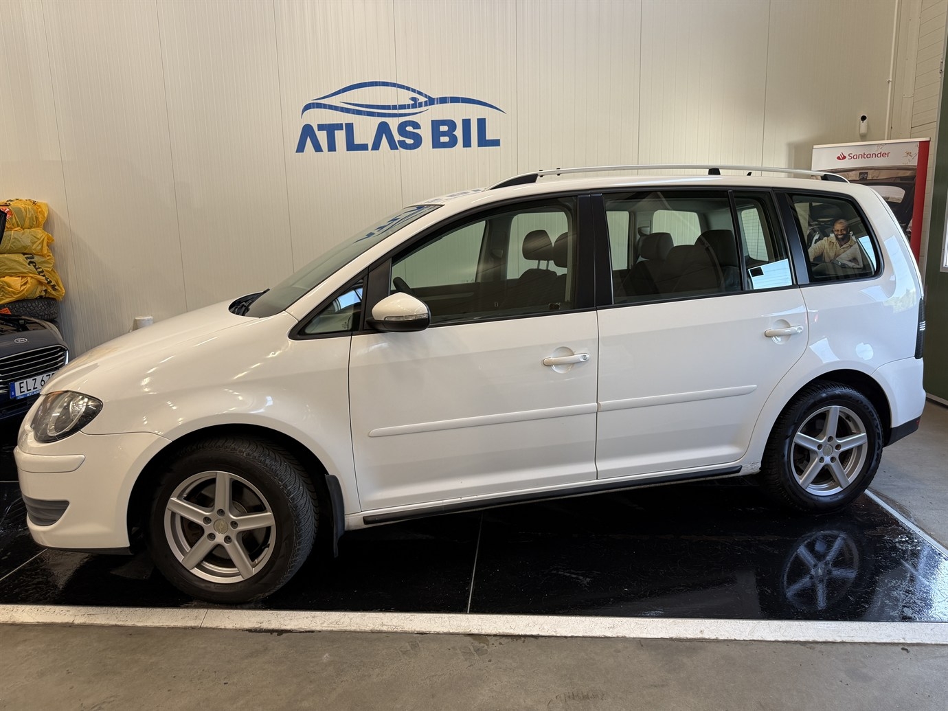 Volkswagen Touran 2010, bild 2/46