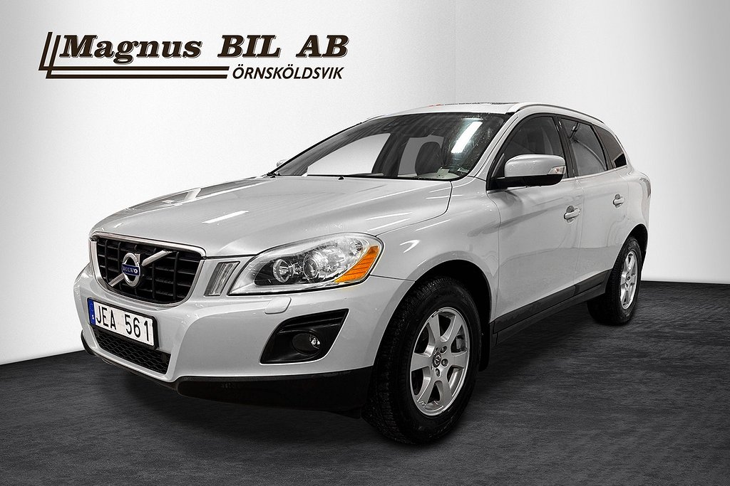 Volvo XC60 D5 AWD AUT Summum Pano Drag Värmare 5,99% Sov Hjul