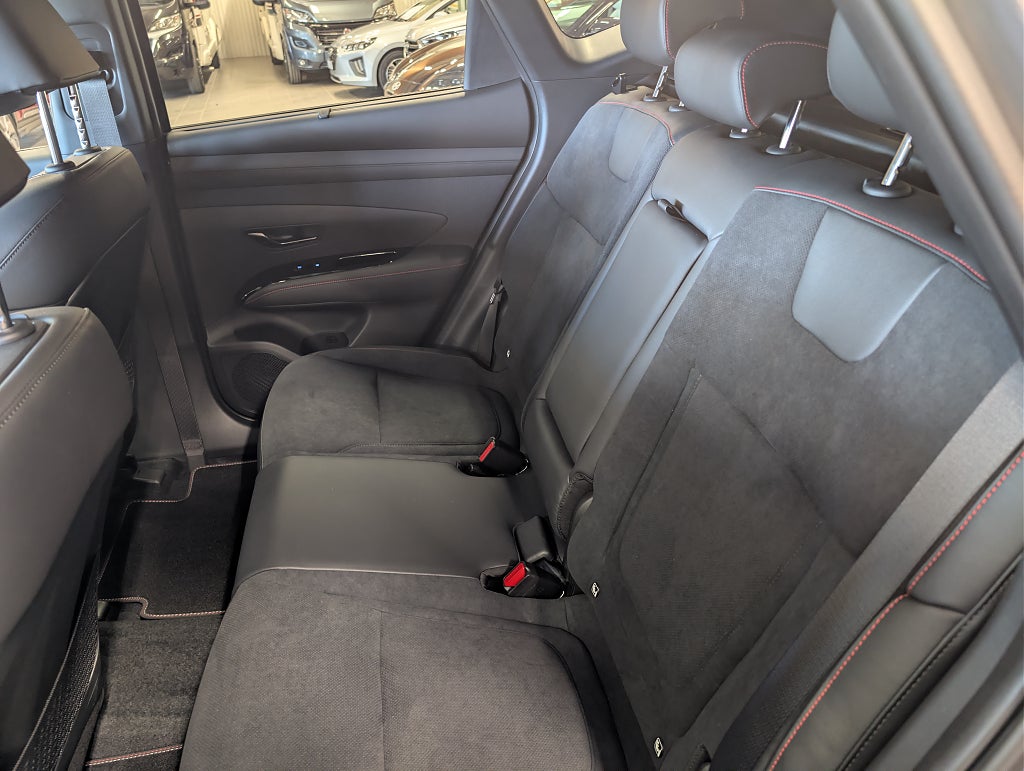 Hyundai Tucson Plug-In Business Edition Operationell Leasing thumbnail
