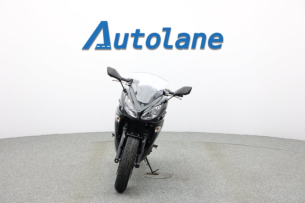 Kawasaki Ninja ER-6f *Endast 241Mil! Nyservad Nya däck