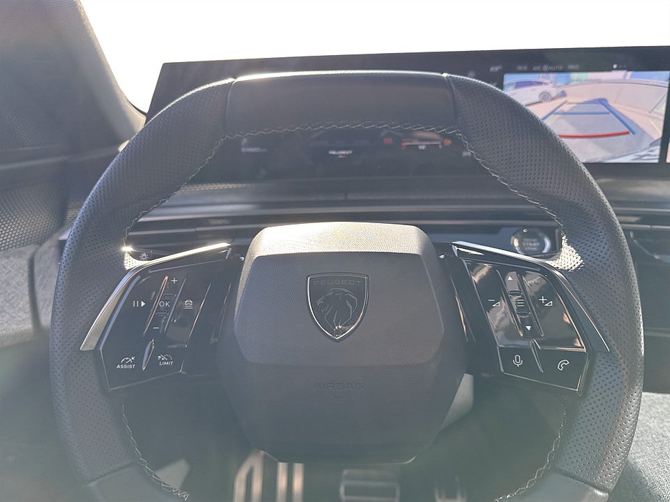Bild på Peugeot 5008 GT Hybrid 145hk Aut 7-SITS B-KAMERA CARPLAY