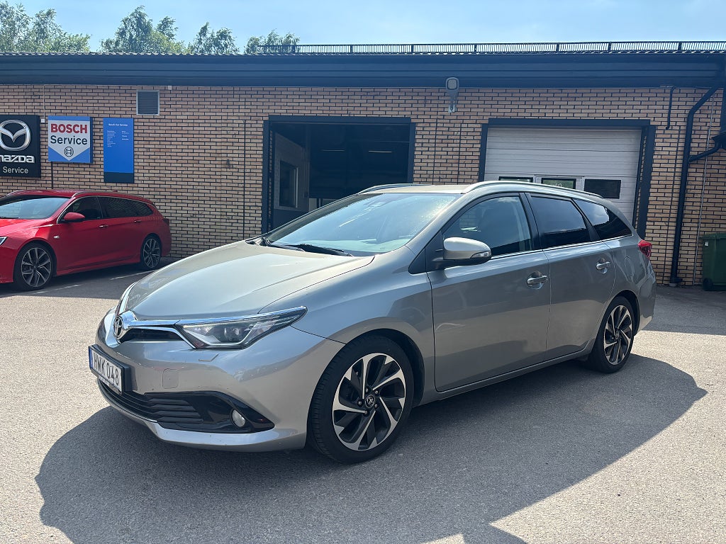 Toyota Auris Touring Sports 1.6 D-4D Active Plus | Drag | V-Hjul
