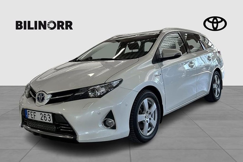Toyota Auris 1.8 HYBRID TOU