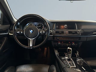 BMW 520d Touring Steptronic S&V-Hjul/Drag/Psens/Helskinn/Navi – bild 8