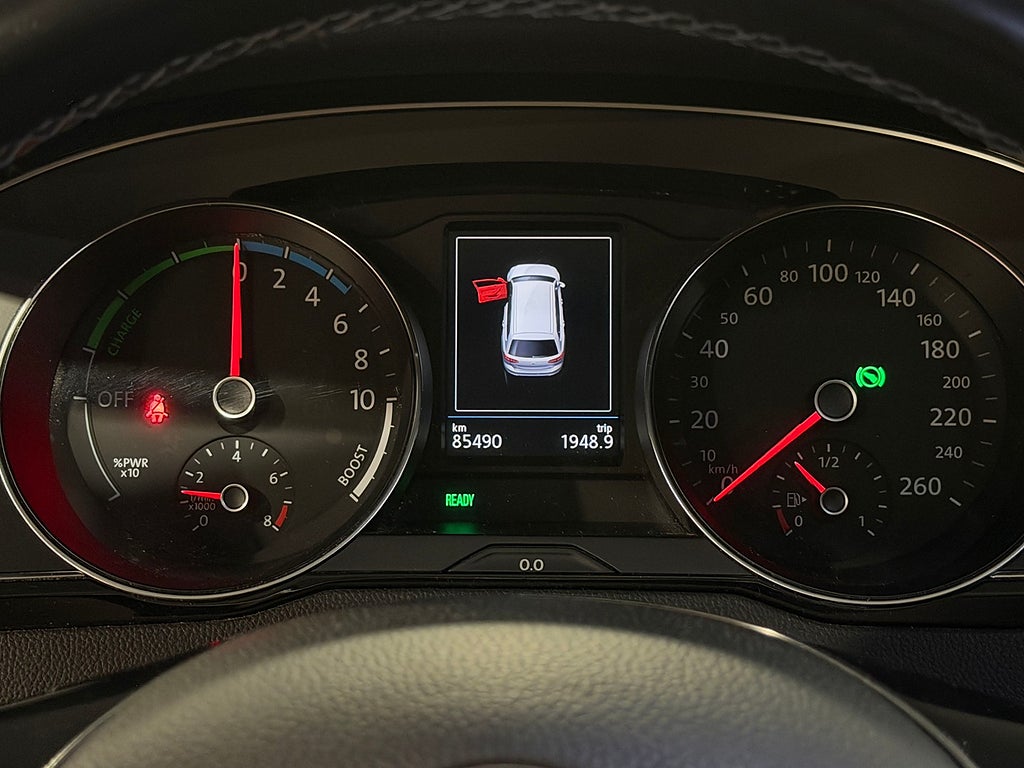 Volkswagen Passat GTE |Drag | Kamera | Nyservad | Låga mil 2018