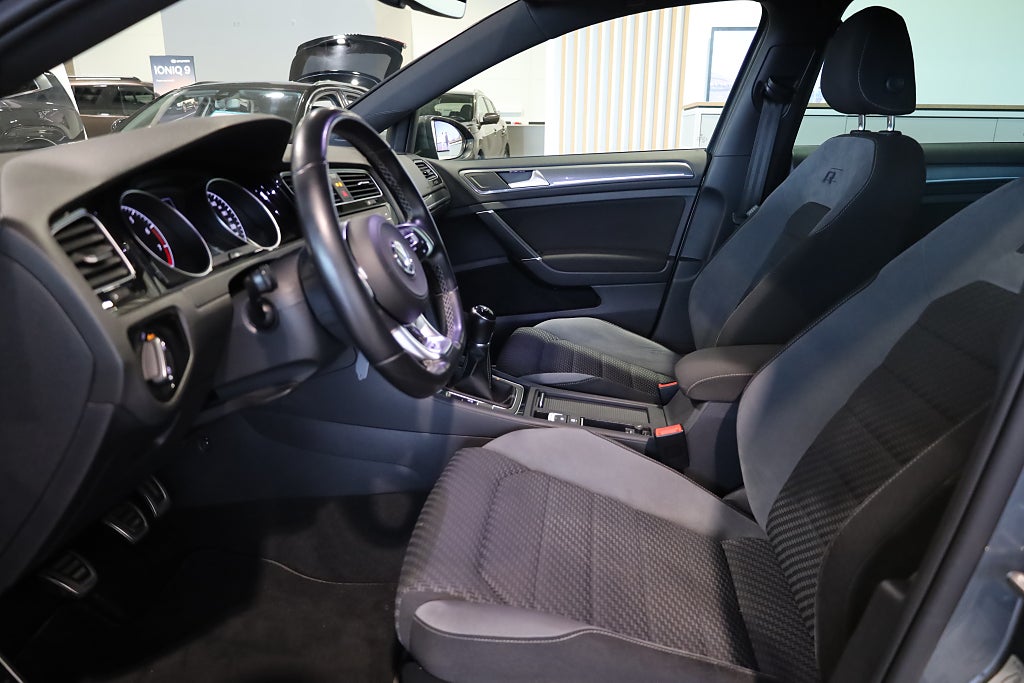 Volkswagen Golf 5-dörrar 1.5 TSI 150HK R-Line M-Värme Kamera Plus-Pkt 2019