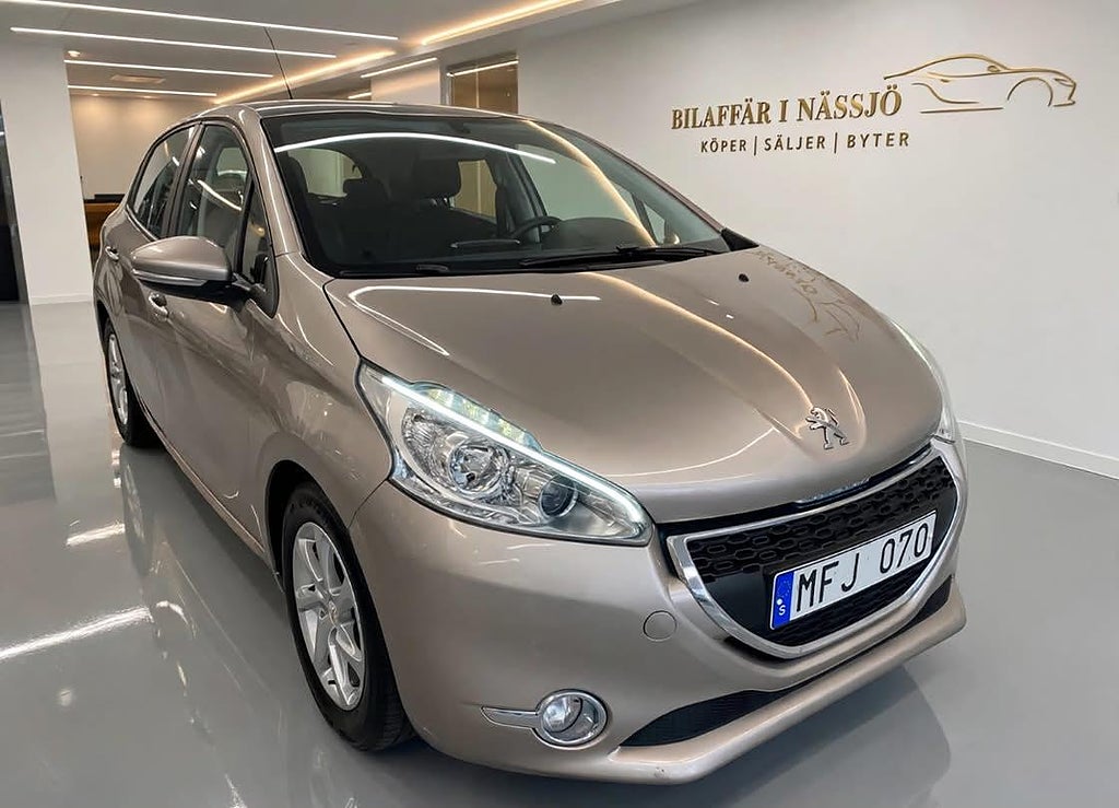 Peugeot 208 5-dörrar 1.4 HDi 68 8v Ny kamrem
