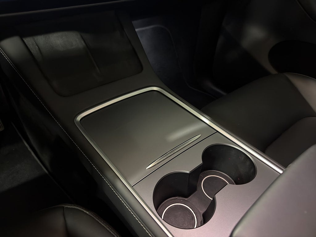 Tesla Model Y Stnd Range, Autopilot, Dragkrok, Pano, Läder, MOMS