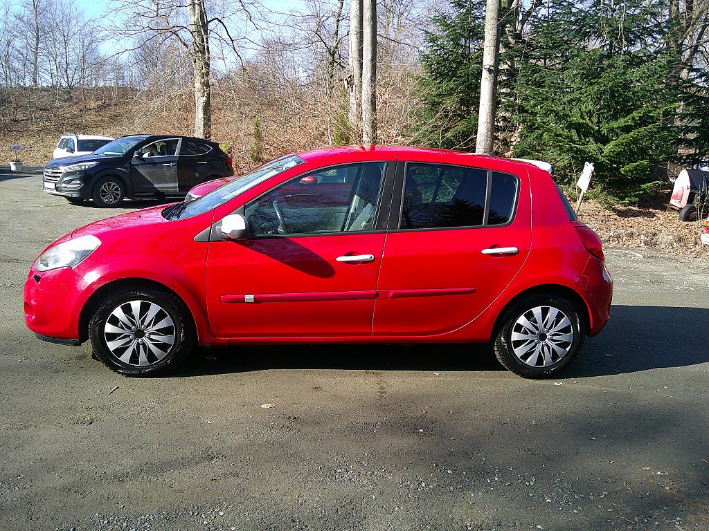 Renault Clio 5-dörrars Halvkombi 1.2 TCe Euro 5