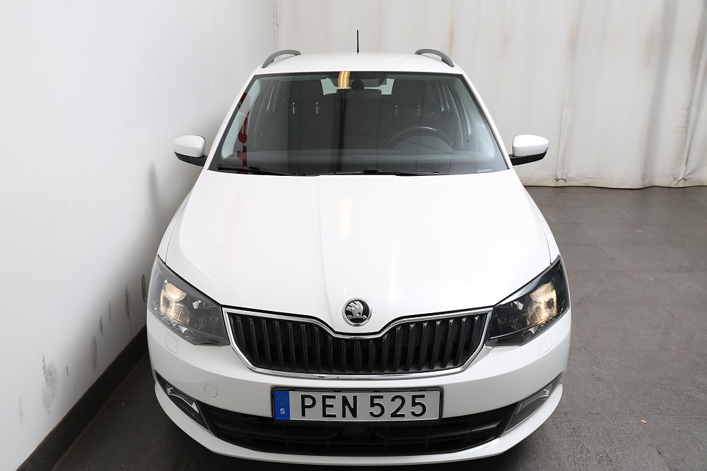 Skoda Fabia 1,2 TSI 90hk Style Kombi Motorvärmaren 2017