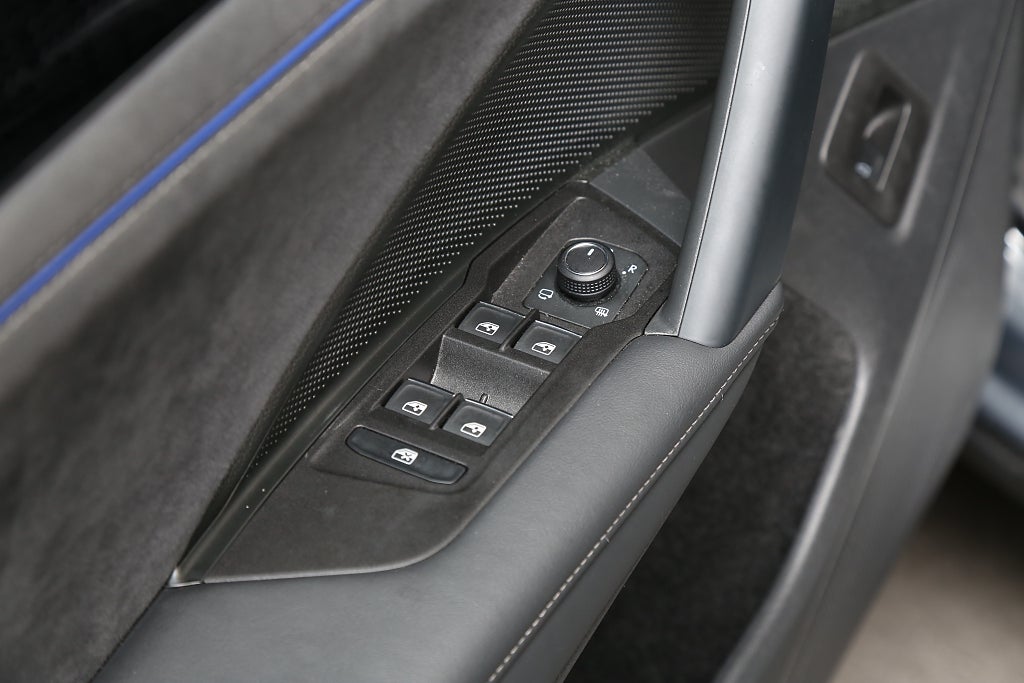 Volkswagen Tayron 2,0 TDI 193hk SCR 4Motion 7-Sits Värme Drag Leasbar 2025