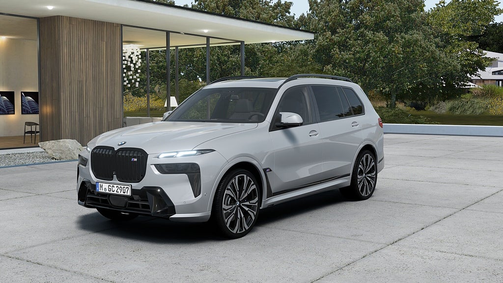 BMW X7 M60i xDrive Drag DA Pro B W