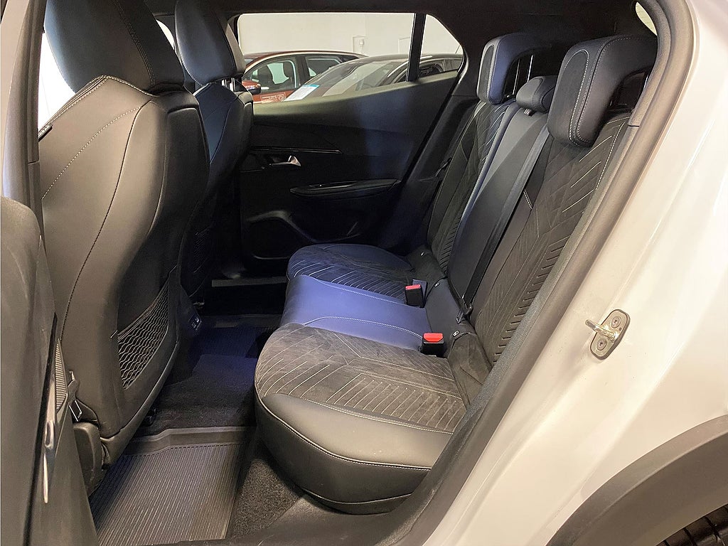 Bild på Peugeot 2008 GT 1.2 PT 130hk Aut - 360-KAMERA, CARPLAY