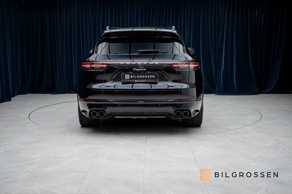 Porsche Cayenne E-Hybrid SportDesign Bakaxelsytrning Softclose Panorama