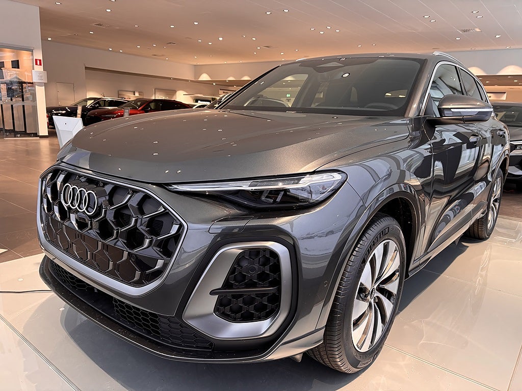 Audi Q5 SUV E-HYBRID QUATTRO 270 KW S TRONIC