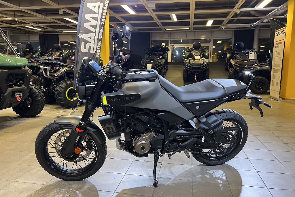 Husqvarna Svartpilen 125  