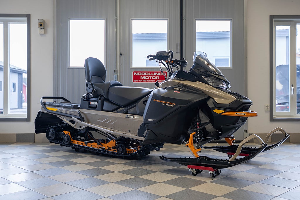 Ski-Doo Expedition Xtreme 850 E-TEC *Ny dubbeldyna & momsad* 