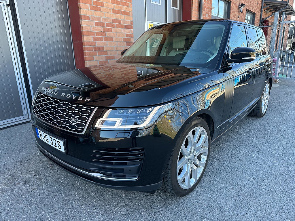 Land Rover Range Rover P400e, Panorama, Värmare, HUD,Sv såld