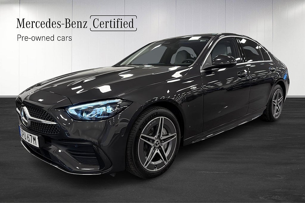 Mercedes-Benz C 300 e AMG Distronic Burmester Värmare AppleCarplay