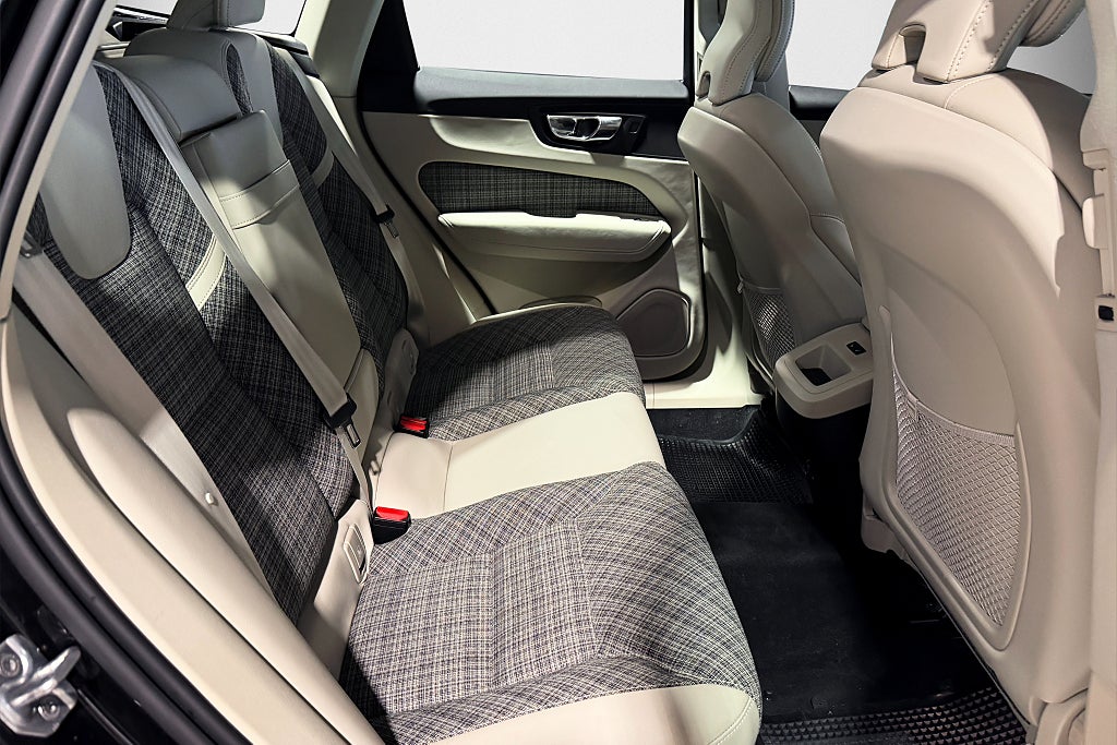 Volvo XC60 T5 | AWD | Momentum | Ny servad  | Värmare Voc 2019