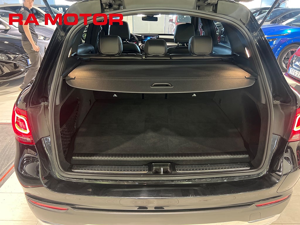 Mercedes-Benz GLC 300 e 4MATIC 320hk 9G-Tronic Pano Navi Drag Värmare 2020