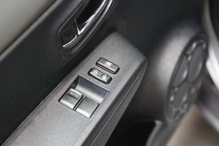Halvkombi Toyota Yaris 9 av 25