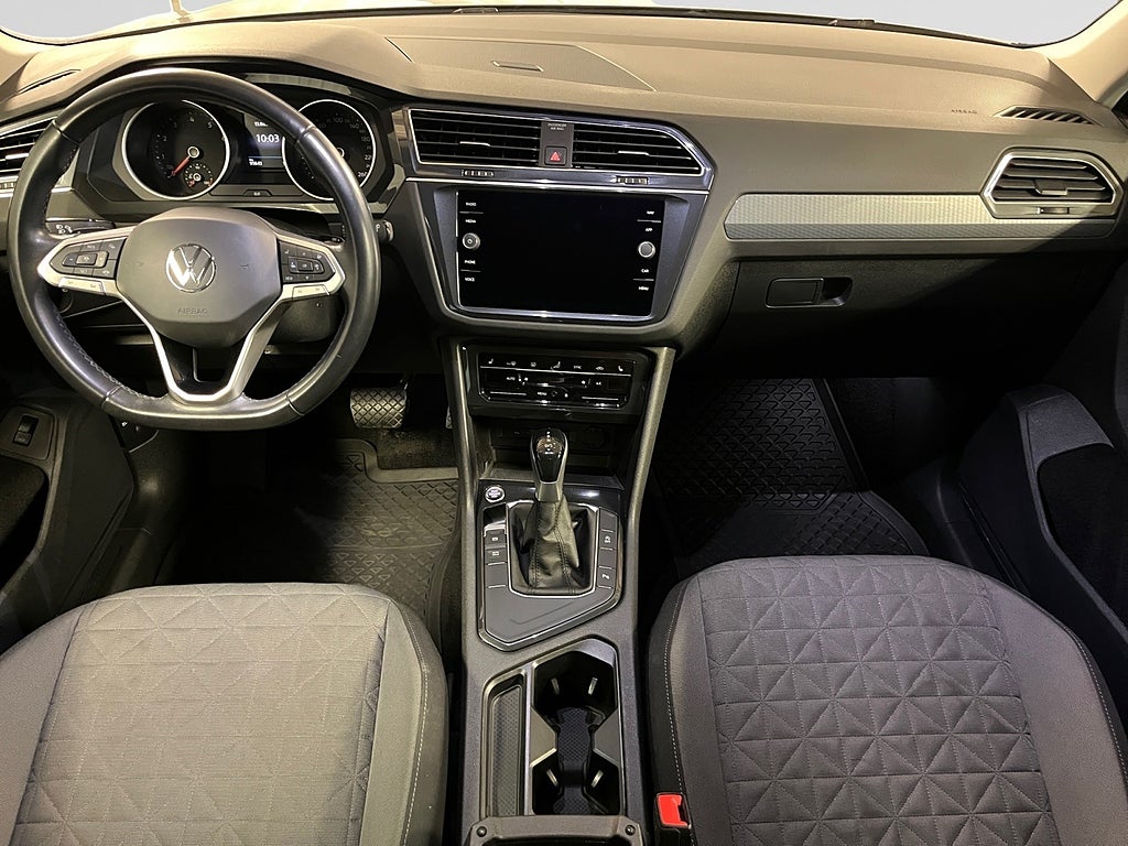 Volkswagen Tiguan 1.5 TSI Aut Adaptiv farth Motorvärmare Dragkrok Carplay bild 10