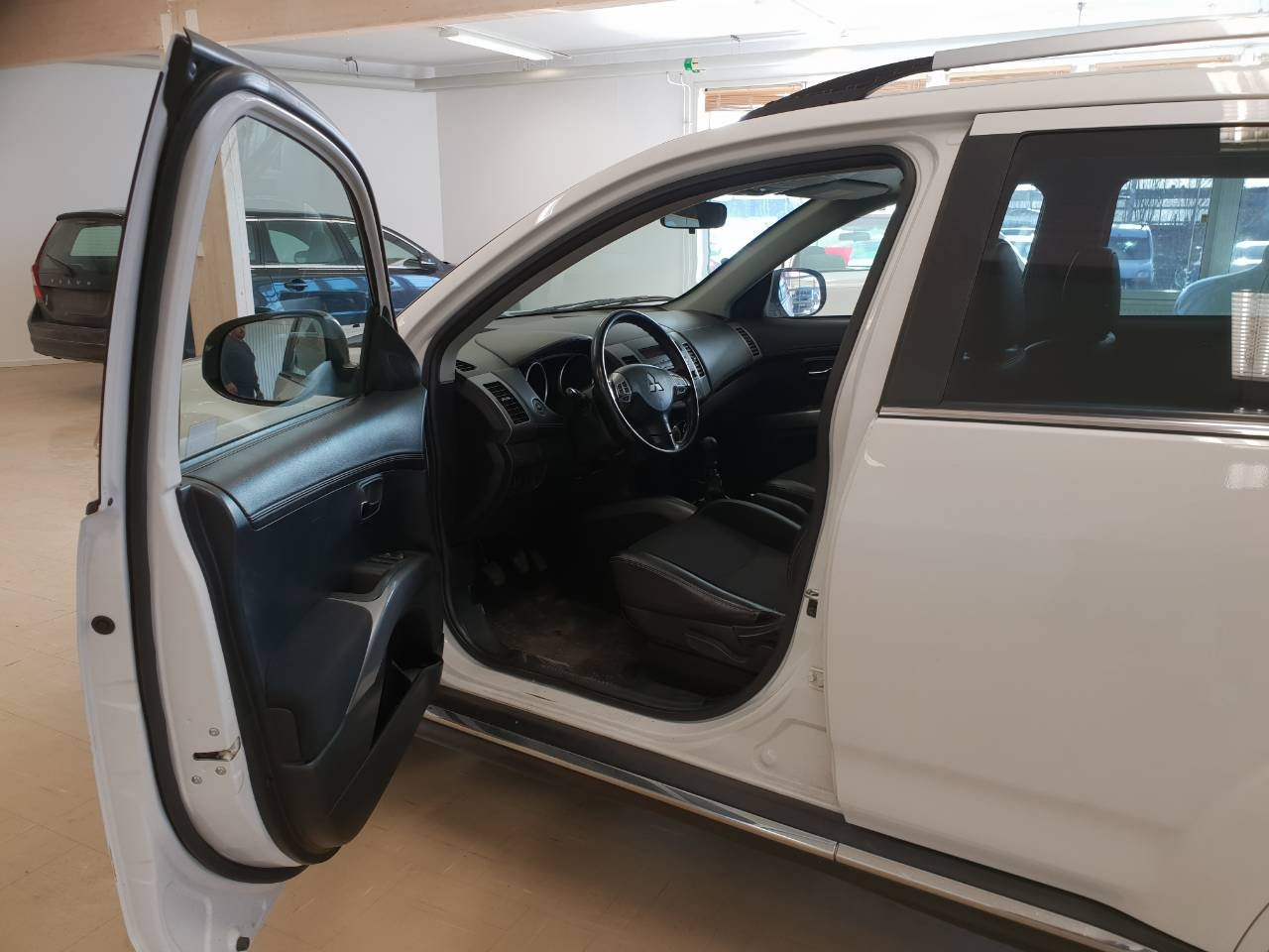 Mitsubishi Outlander 2009, bild 5/33