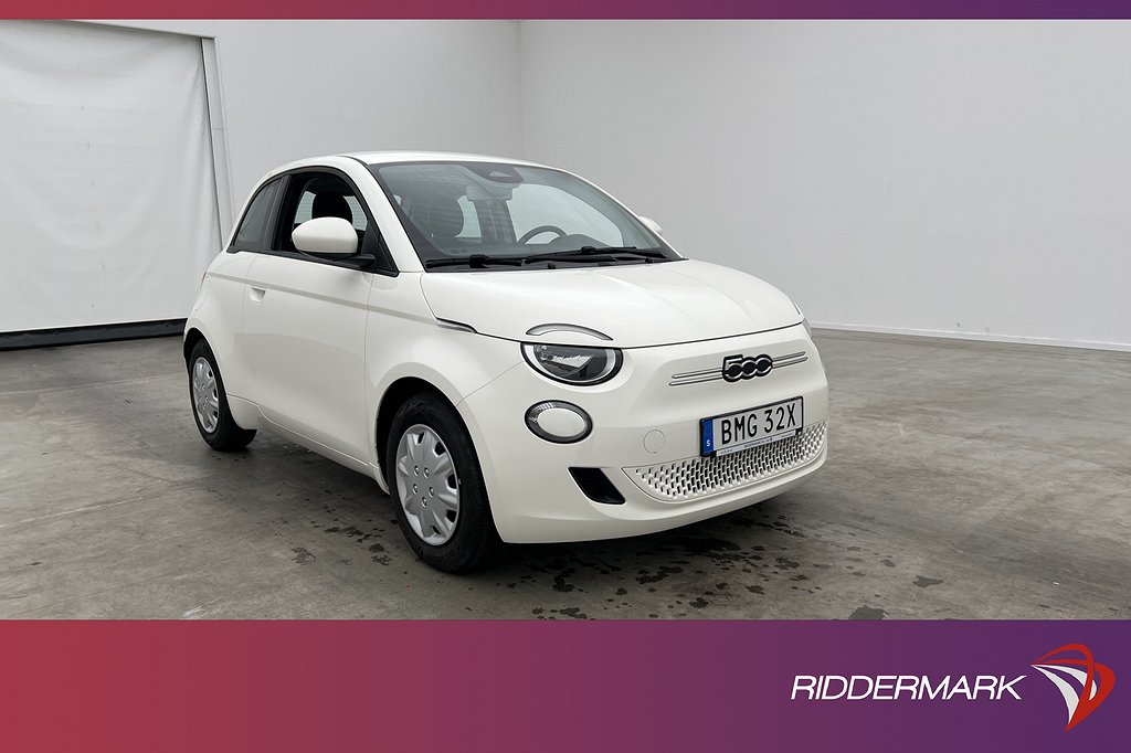 Fiat 500E 23.7 kWh 95hk Cockpit Keyless Farthållare