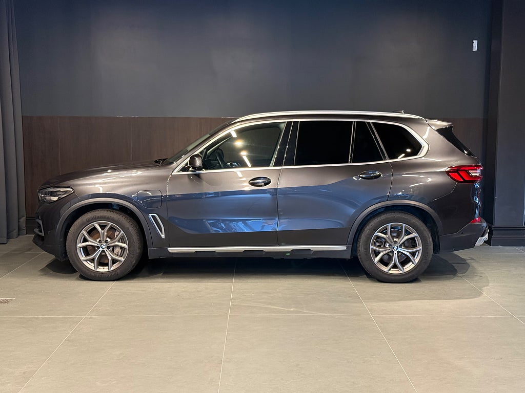 BMW X5 xDrive45e, Panorama, HK ljud, 4 zones klima, 360 Kamera
