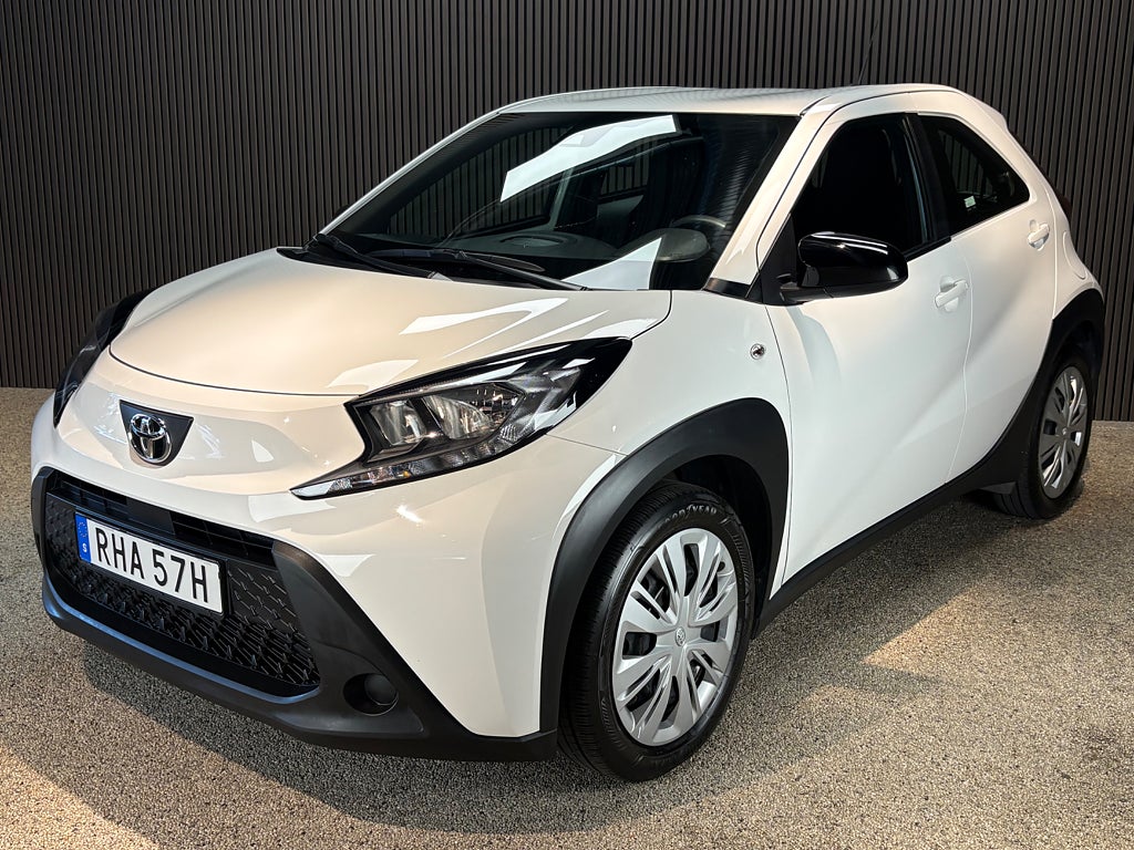 Toyota Aygo X 1.0 VVT-i | Kamera | CarPlay | En Brukare | Moms