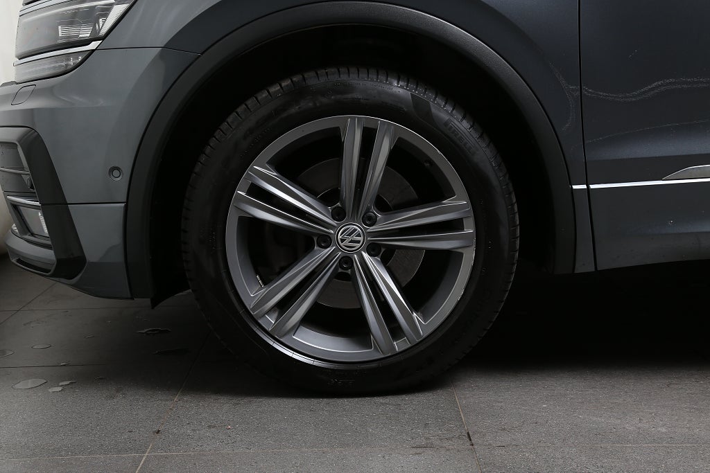 Volkswagen Tiguan Allspace 2,0 TDI 200hk 4M R-Line 7-sätes Värmare Drag