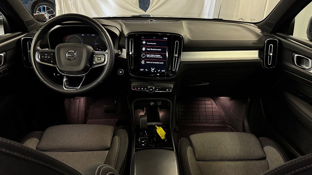 Volvo XC40 Recharge T4 211hk Plus Dark Drag 360-Kamera Elstolar bild 15