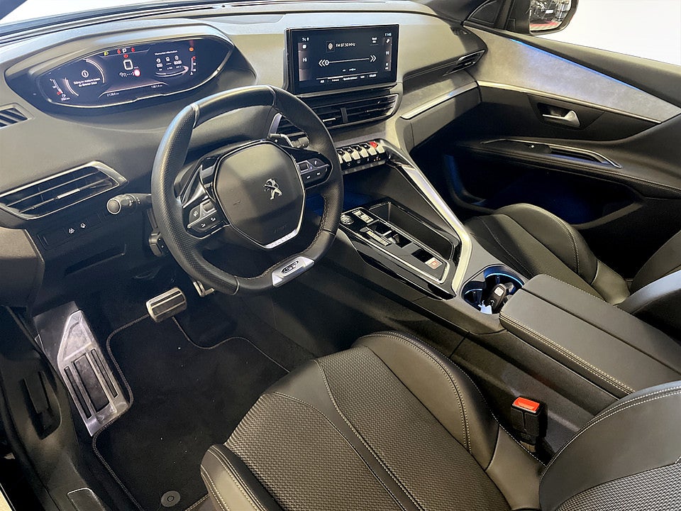 Bild på Peugeot 5008 GT 1.2 PT 130hk Aut 7-SITS B-KAMERA 