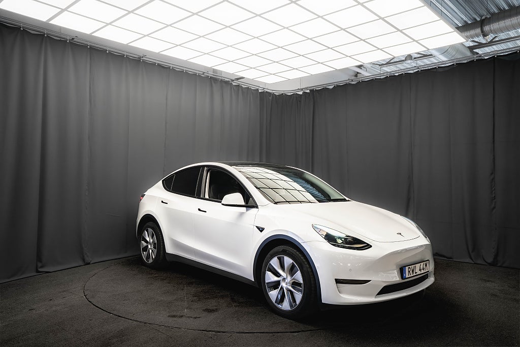 Tesla Model Y Long Range AWD PANO LÄDER KAMERA 1-ÄGARE MOMS