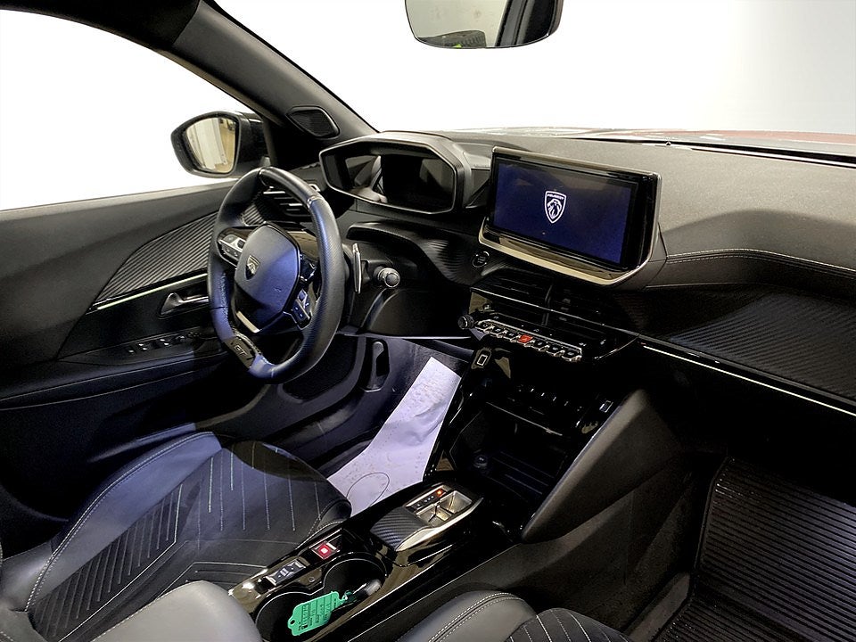 Bild på Peugeot 2008 GT 1.2 PT 130hk Aut - B-KAMERA, CARPLAY