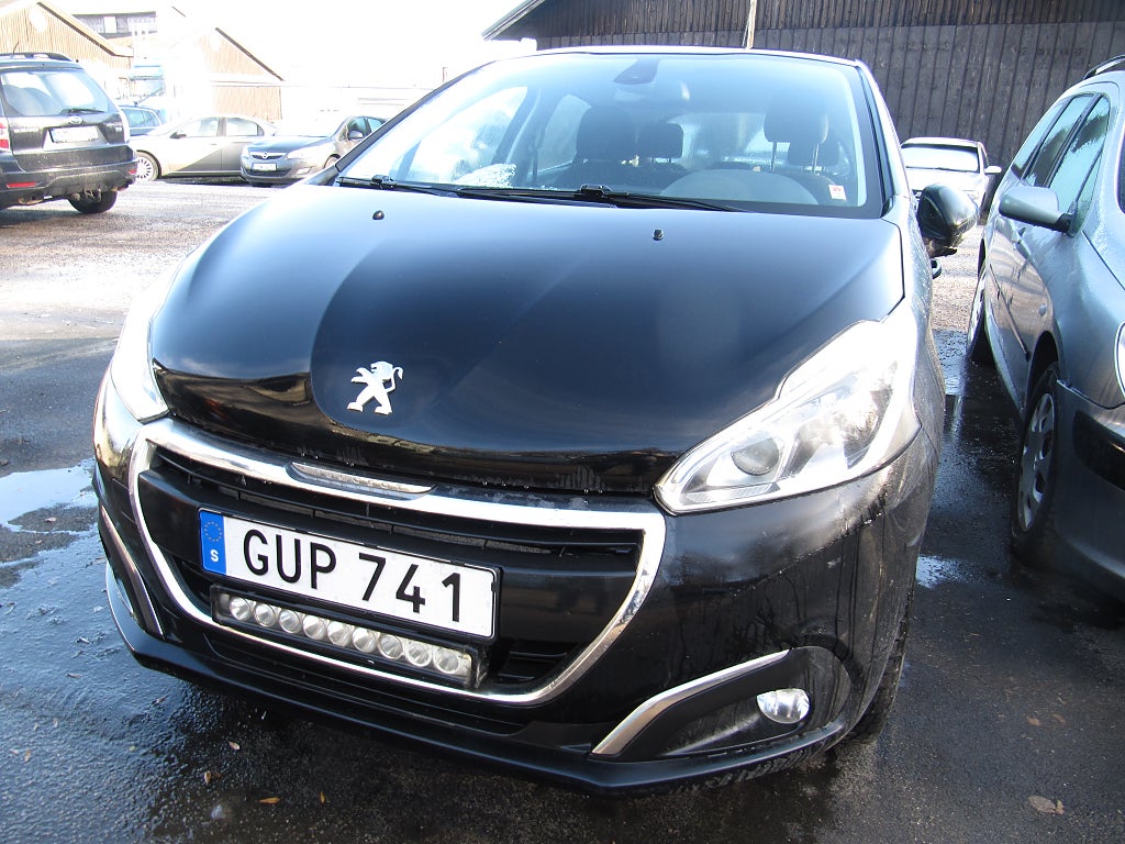 Peugeot 208 5-dörr. 1.2 PureTech 82 Euro 6 Drag/NyKamrem/REP-OBJEKT