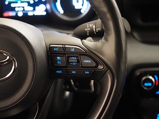 Halvkombi Toyota Yaris 20 av 23