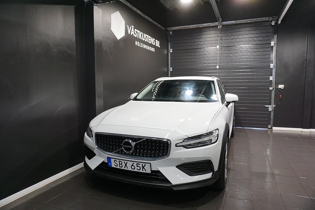 Volvo V60 Cross Country D4 AWD Geartronic, Momentum, 1 Ägare, Navi, B-Kam, Keyless 190hk