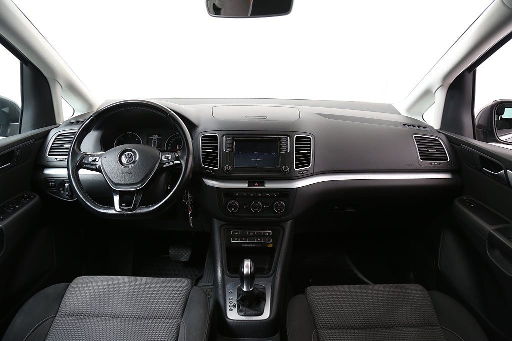 Volkswagen Sharan 2,0 TDI 150hk Premium Aut Panorama 7-sits Värmare Drag 2016