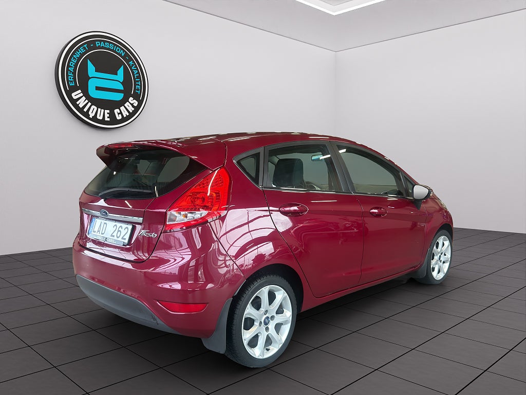 Ford Fiesta 2011 - miniatyr 3