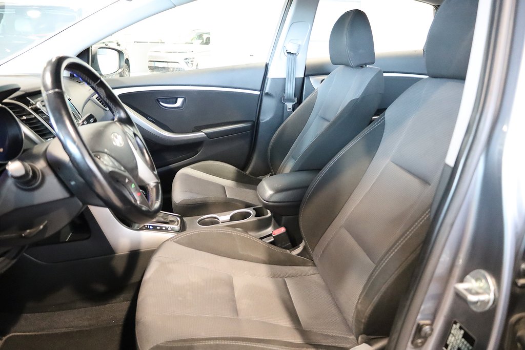 Hyundai i30 1,6 CRDi 110hk Business Automat 5D Bluetooth PDC 2014