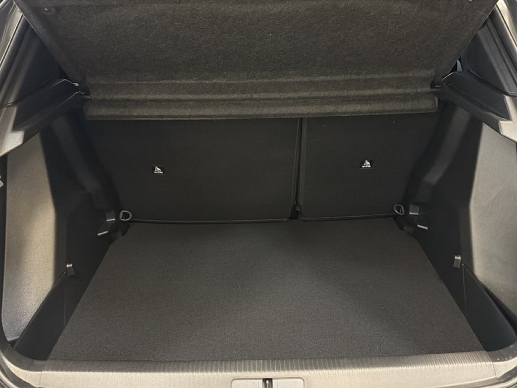 Peugeot 2008 Allure Hybrid 145  – bild 14