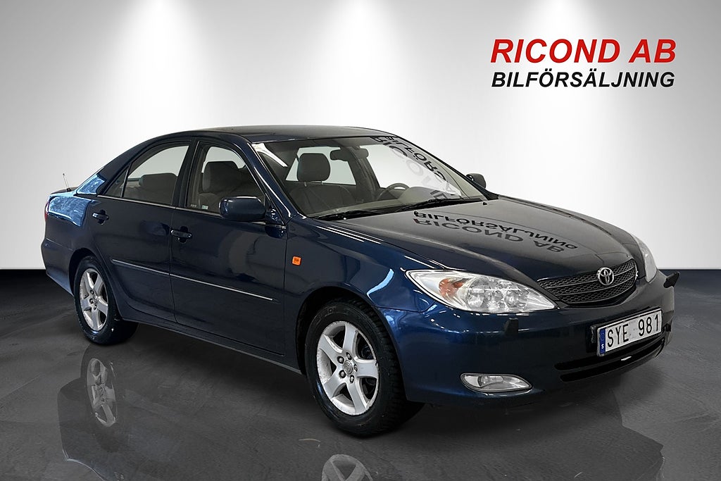 Toyota Camry 3.0 V6 AUTOMAT 186HK DRAGKROK SKINN M-VÄRM