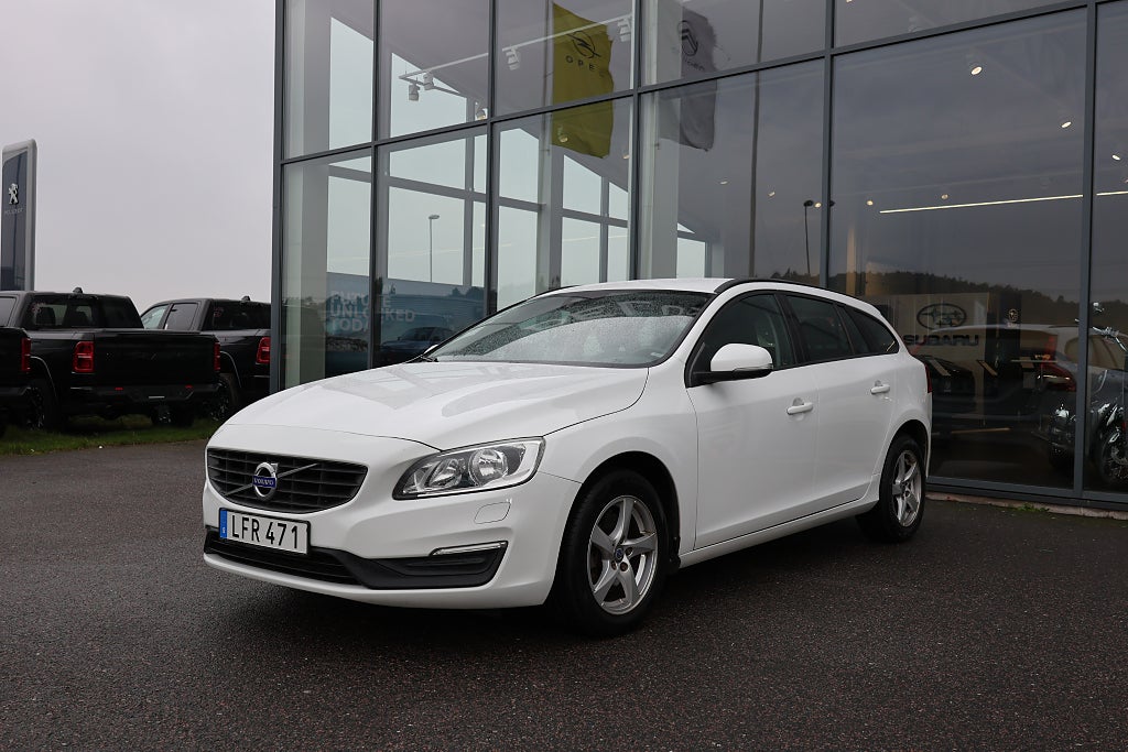 Volvo V60 T3 152hk Kinetic NY KAMREM
