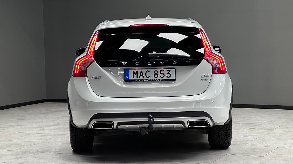 Volvo V60 Cross Country 2016 - miniatyr 19