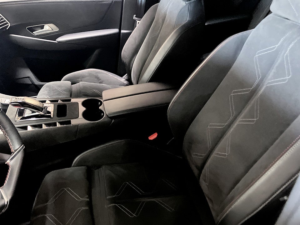 Bild på DS 7 Crossback Performance Business 1.6 THP 180hk Aut CARPLAY