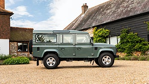 Land Rover Defender har tidigare tillhört hertigen av Edinburgh, prins Philip. Foto: Collecting Cars